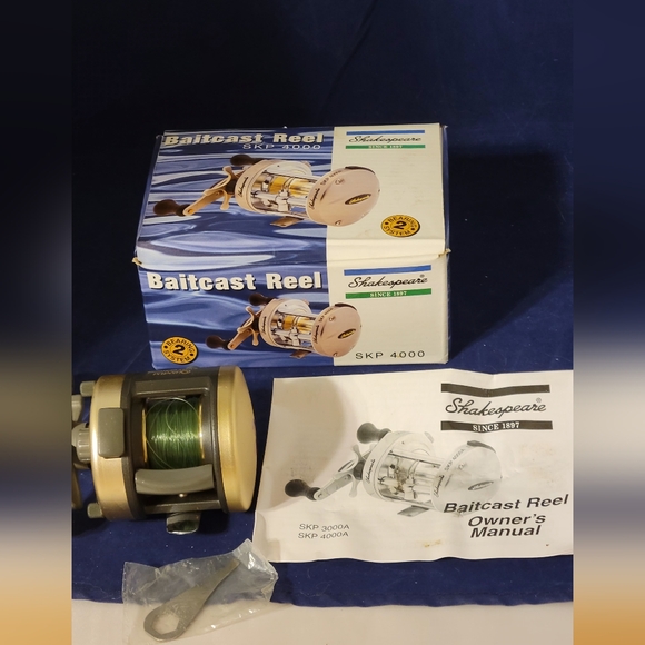 Lightly used Shakespeare Baitcast Reel SKP 4000. - Picture 3 of 9